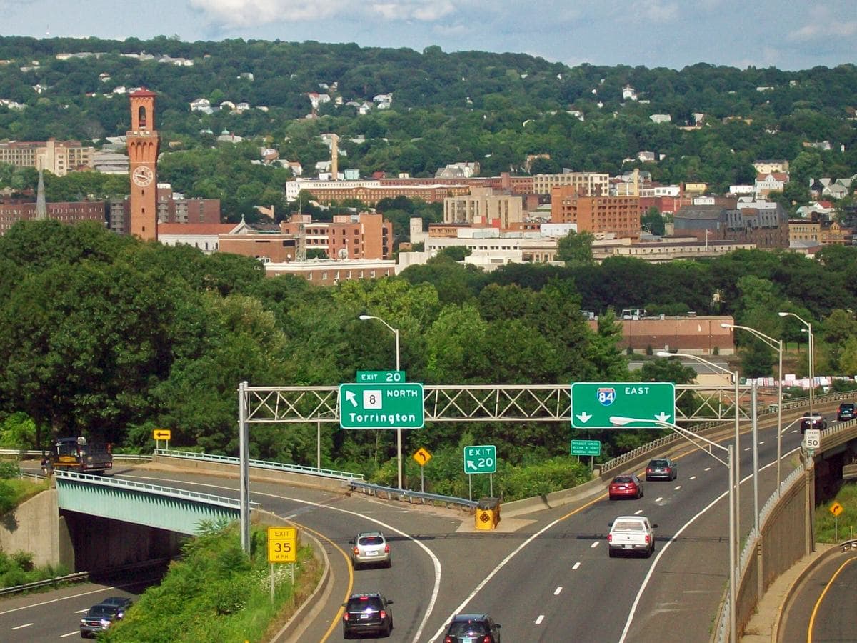 I-84 approaching downtown Waterbury, Connecticut